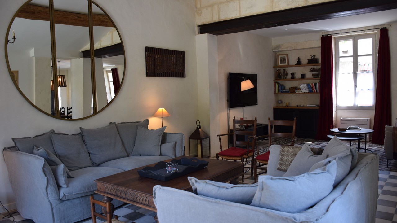 Photo of Livingroom in Mouries