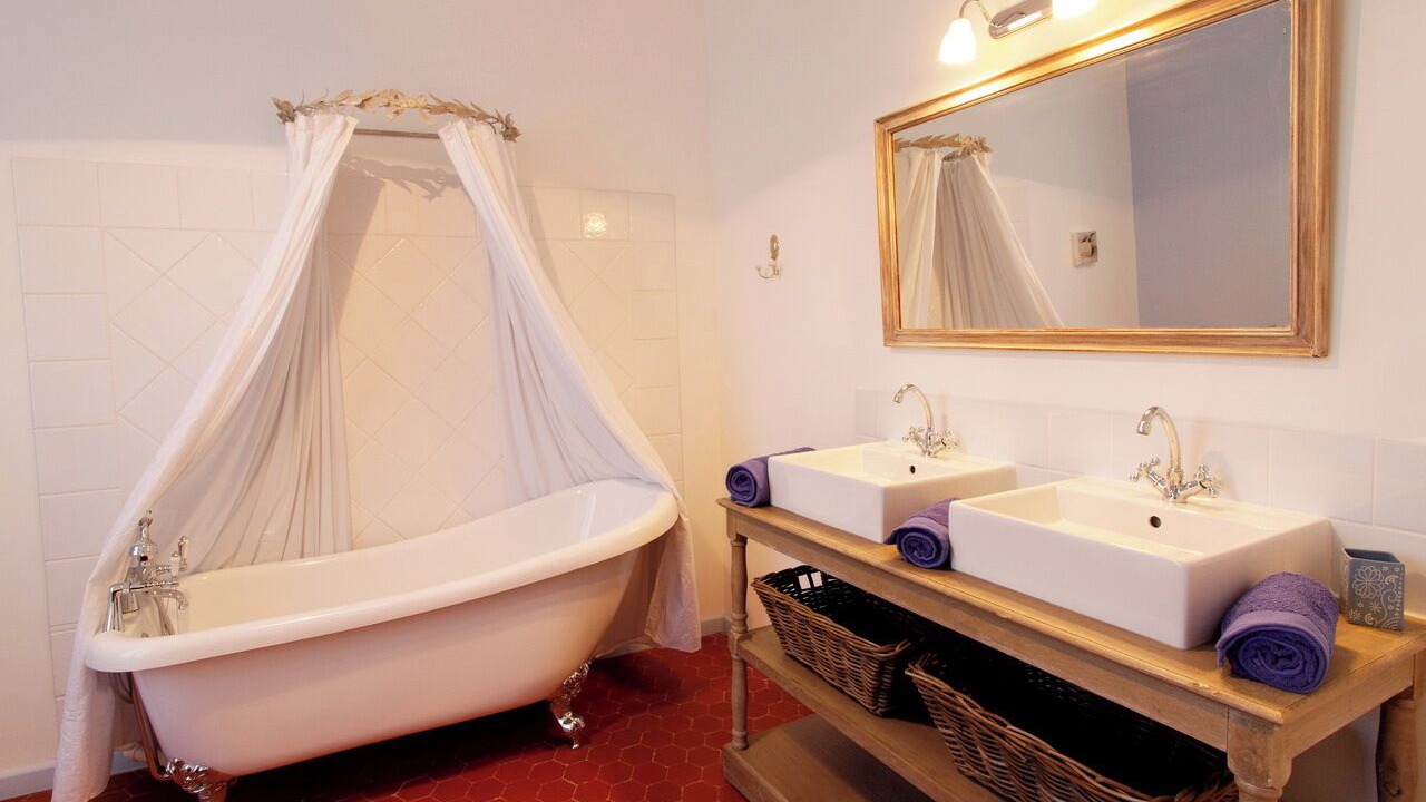 Photo of Bathroom in Carces