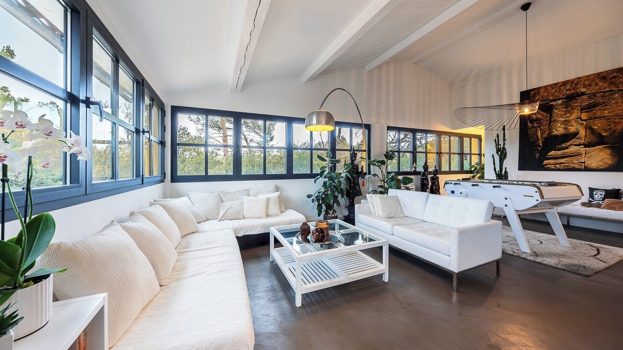 Photo of Livingroom in Belcodene