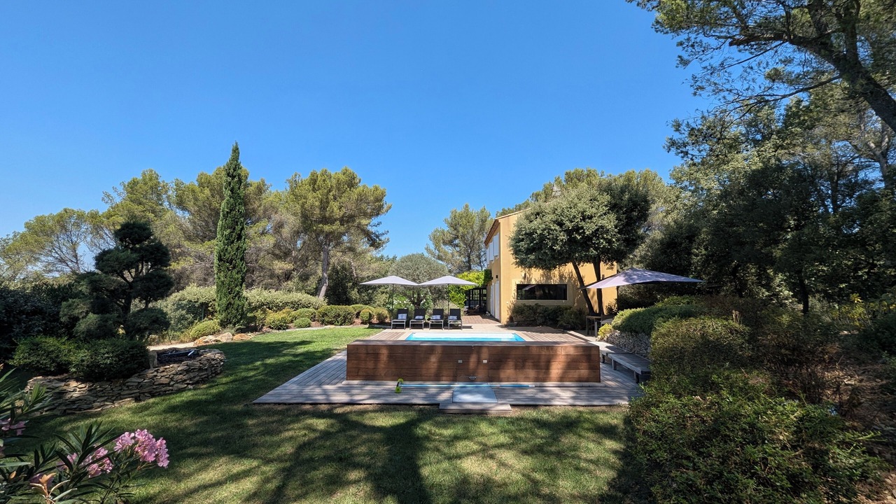 Photo of Outdoor in Belcodene