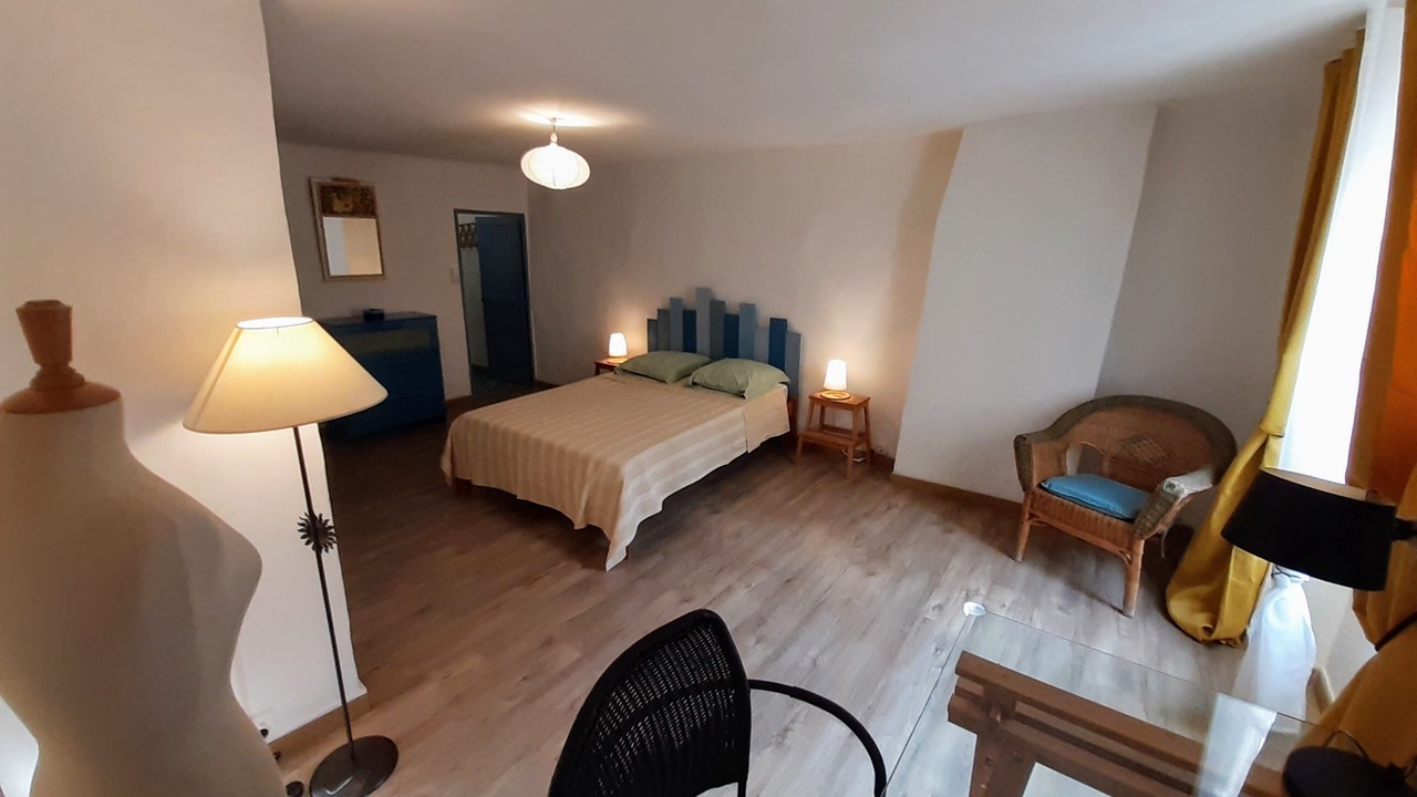Photo of Bedroom in Regusse