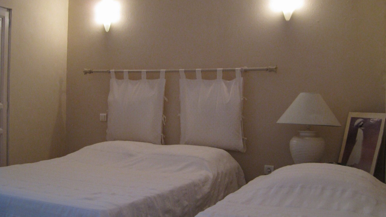 Photo of Bedroom in Comps