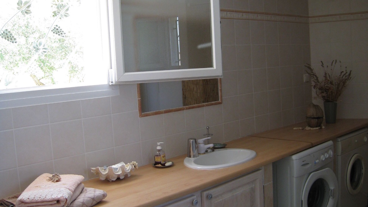 Photo of Bathroom in Comps