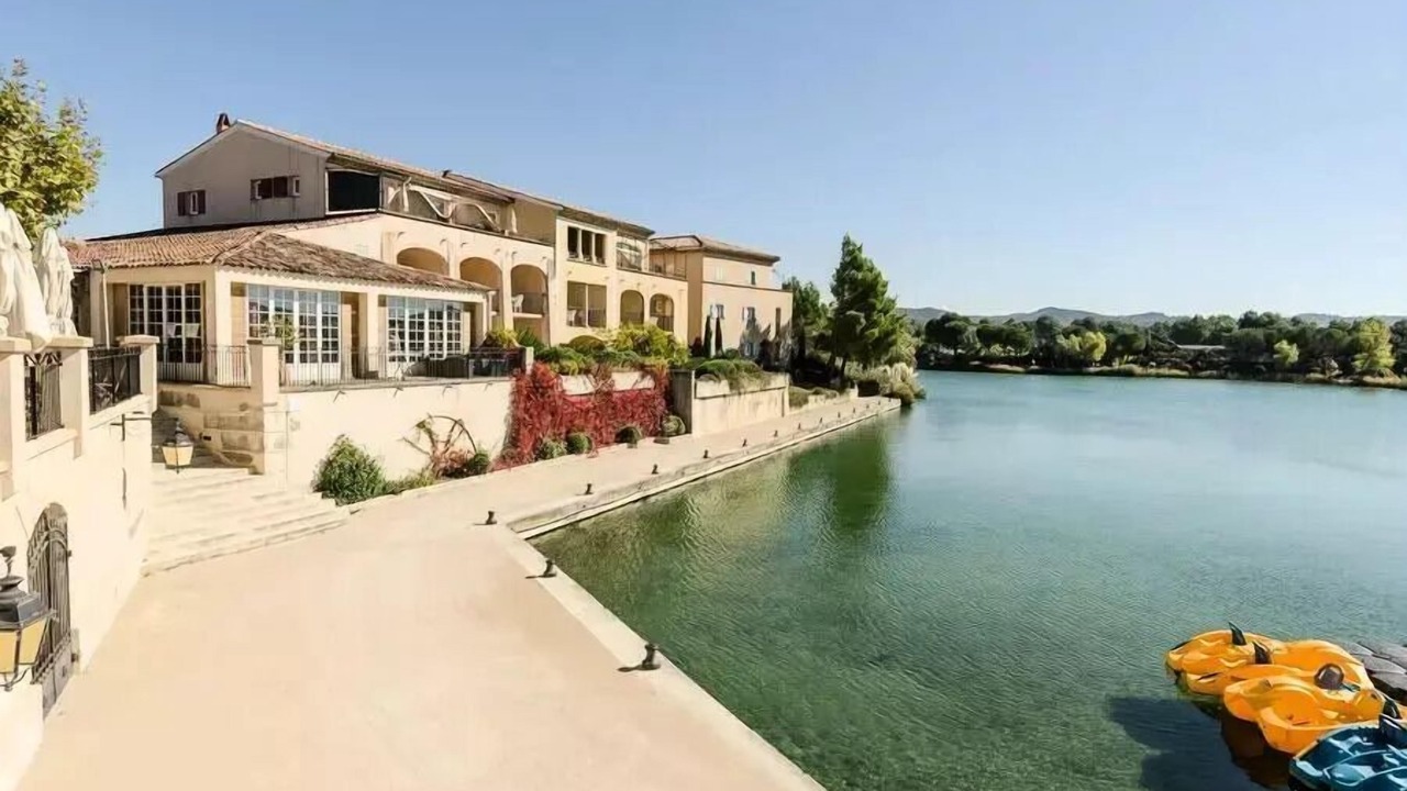 Photo of Outdoor in Pont Royal