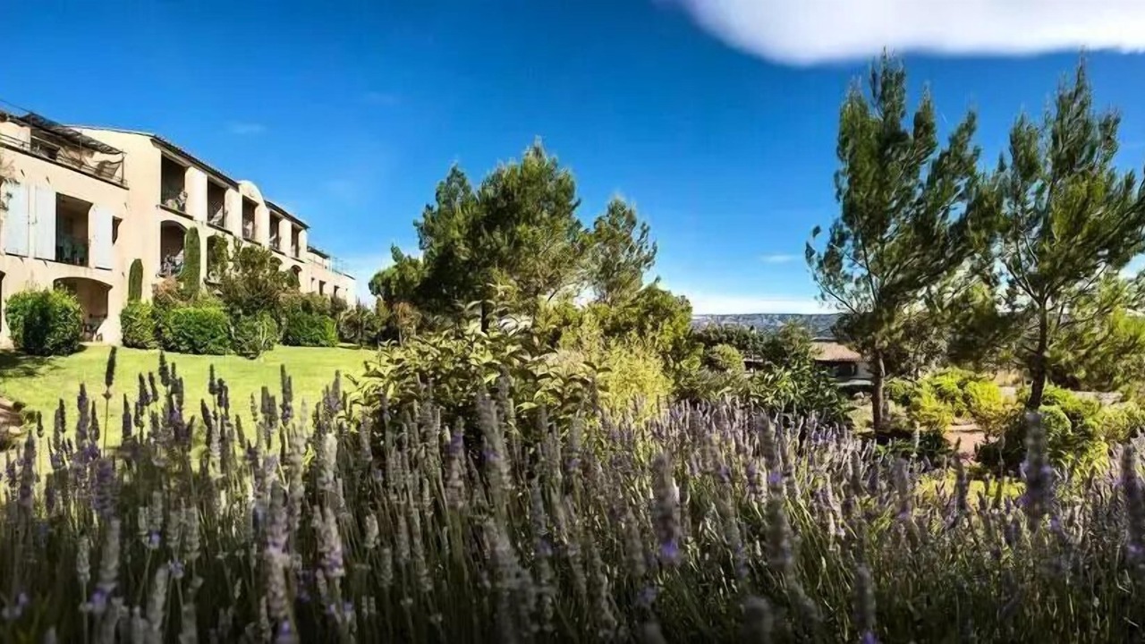 Photo of Outdoor in Pont Royal