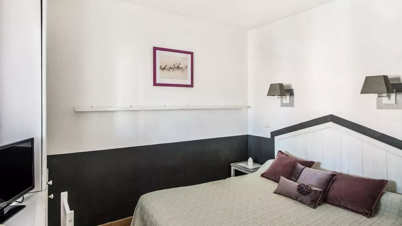 Photo of Bedroom in Pont Royal