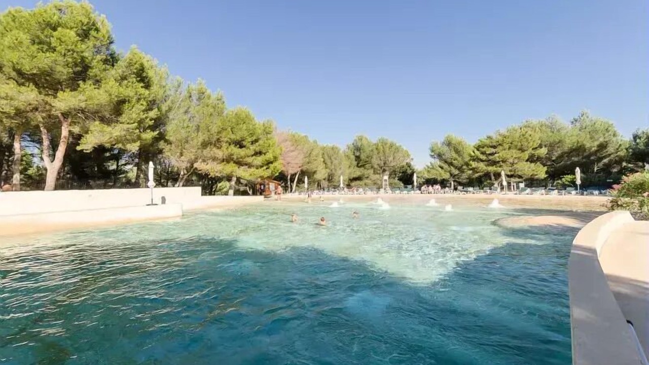 Photo of Outdoor in Pont Royal