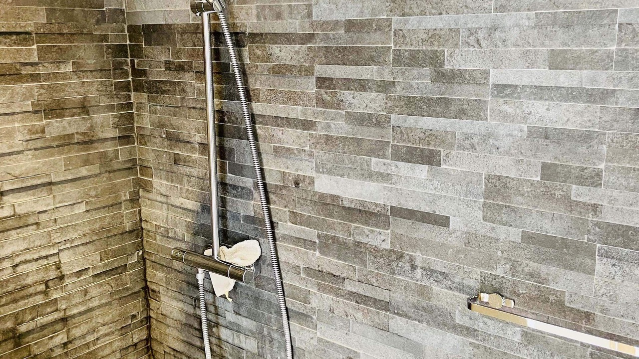 Photo of Bathroom in Venelles