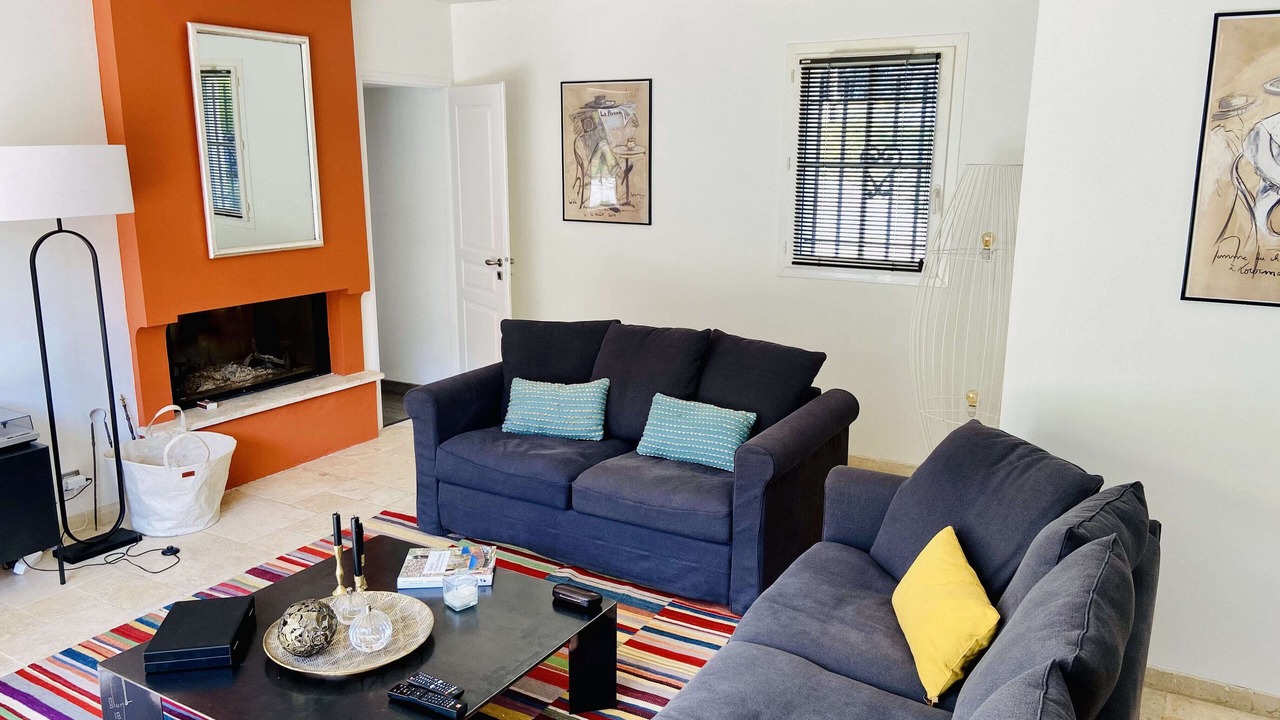 Photo of Livingroom in Venelles