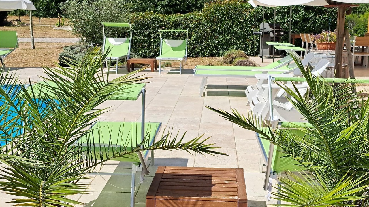 Photo of Patio Balcony in Simiane-la-Rotonde