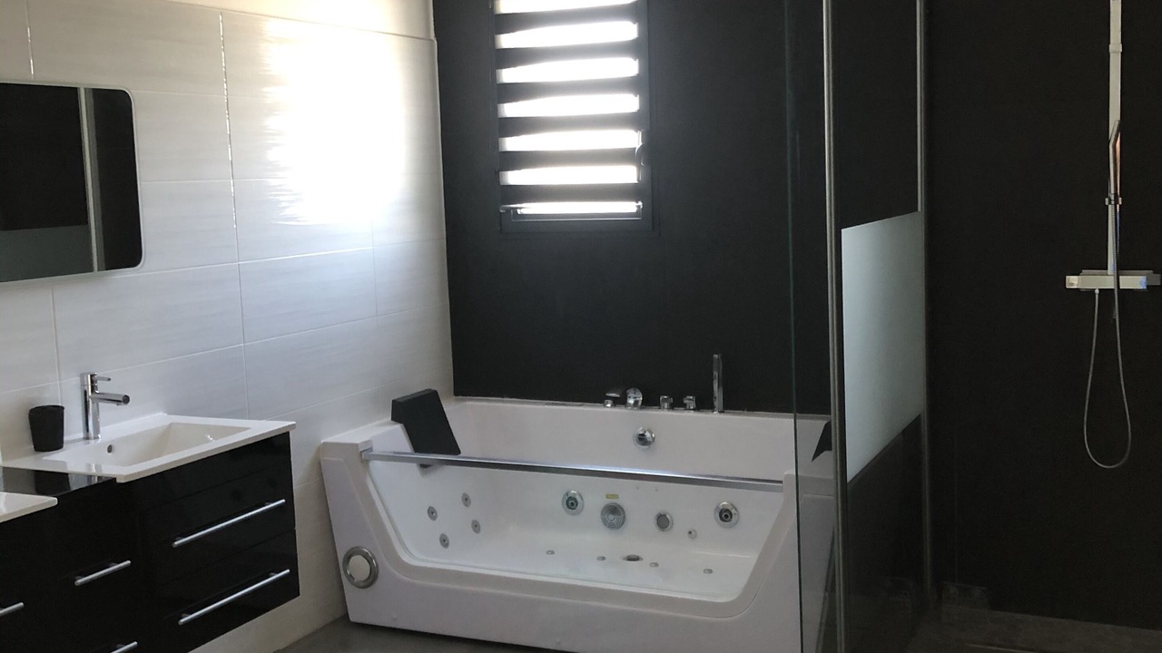 Photo of Bathroom in Monteux