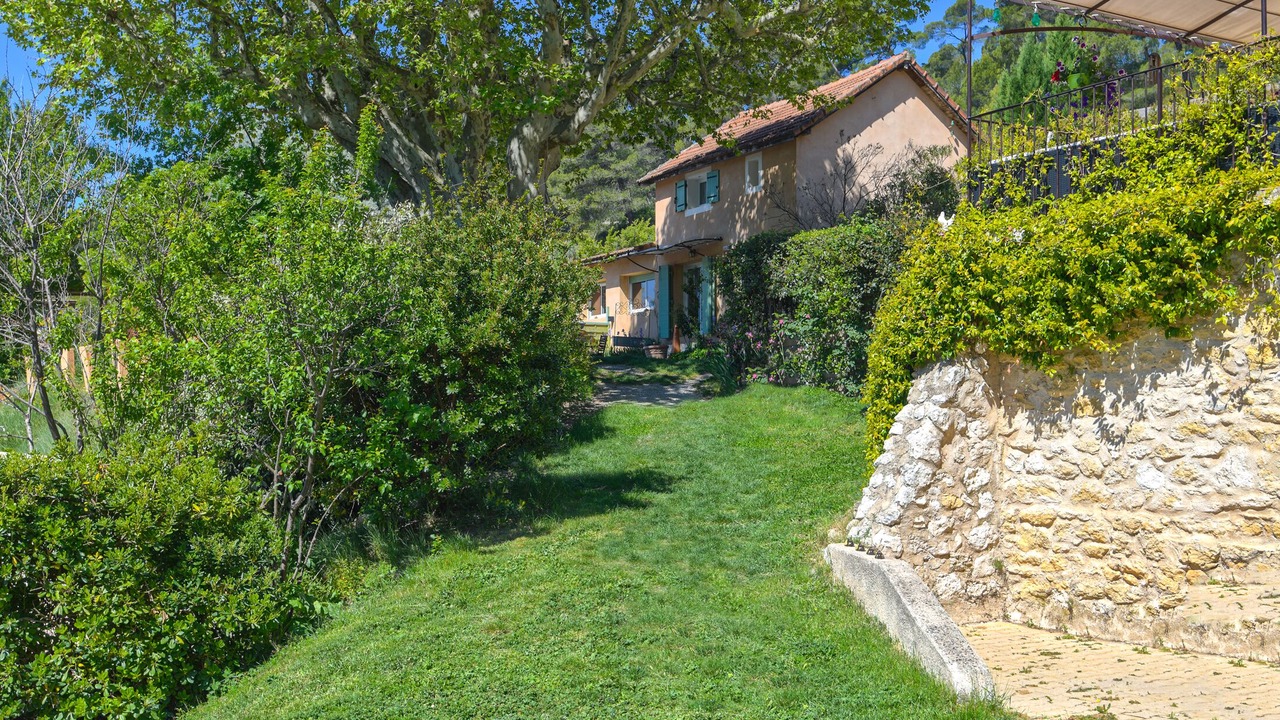 Photo of Outdoor in Villelaure
