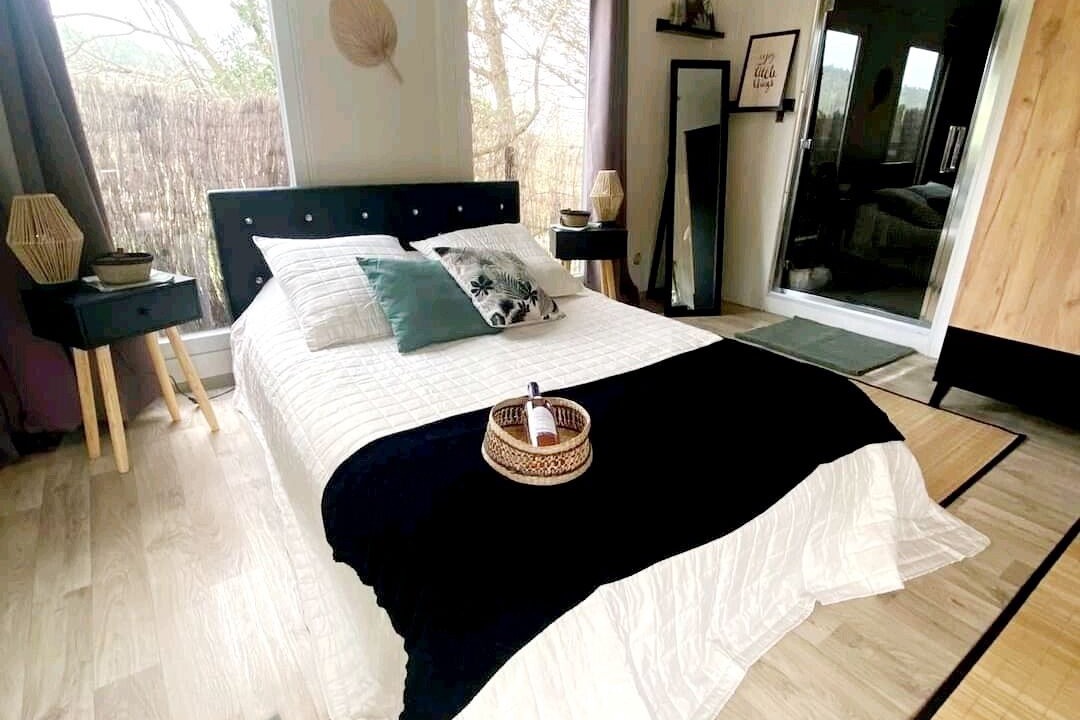 Photo of Bedroom in Villelaure