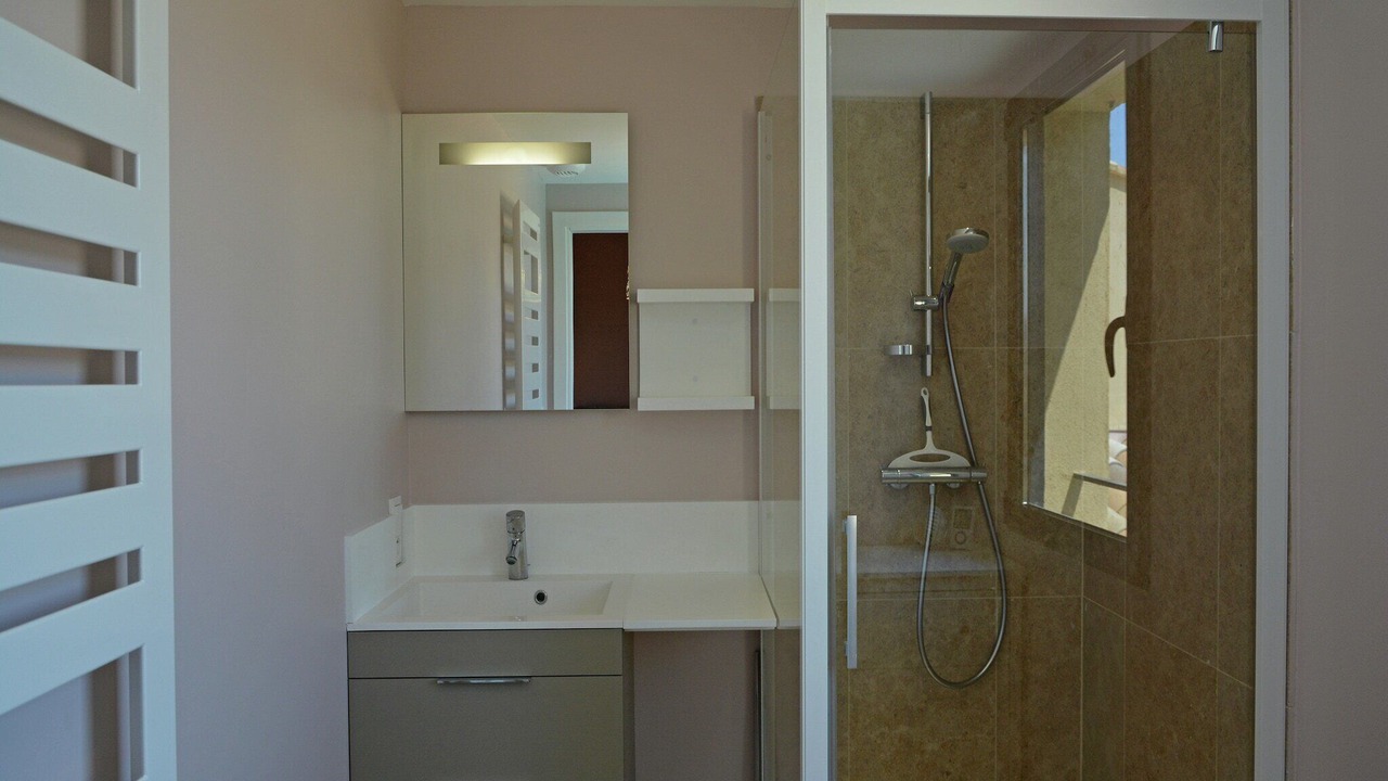 Photo of Bathroom in Malaucene