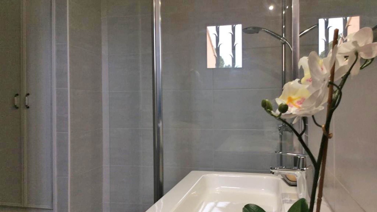 Photo of Bathroom in Roussillon