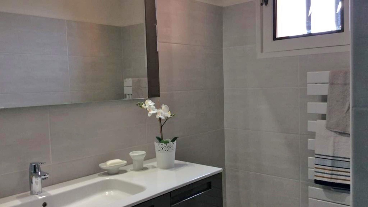Photo of Bathroom in Roussillon