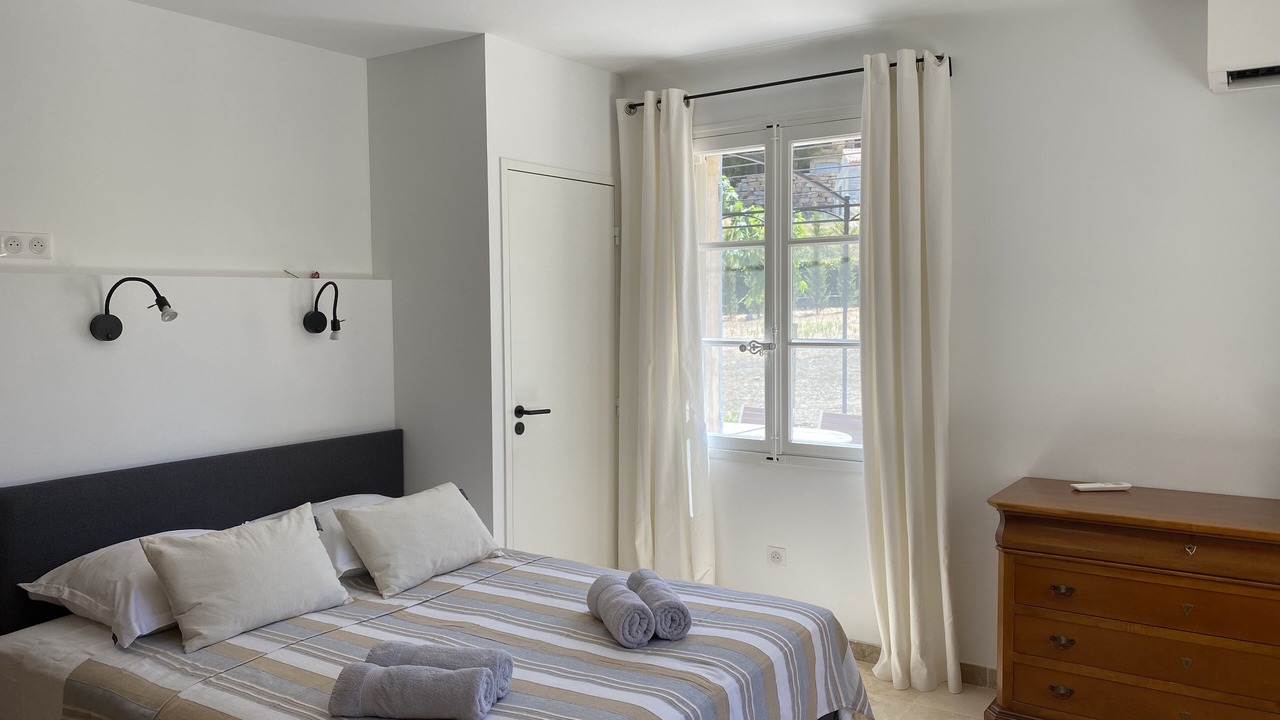 Photo of Bedroom in Bonnieux