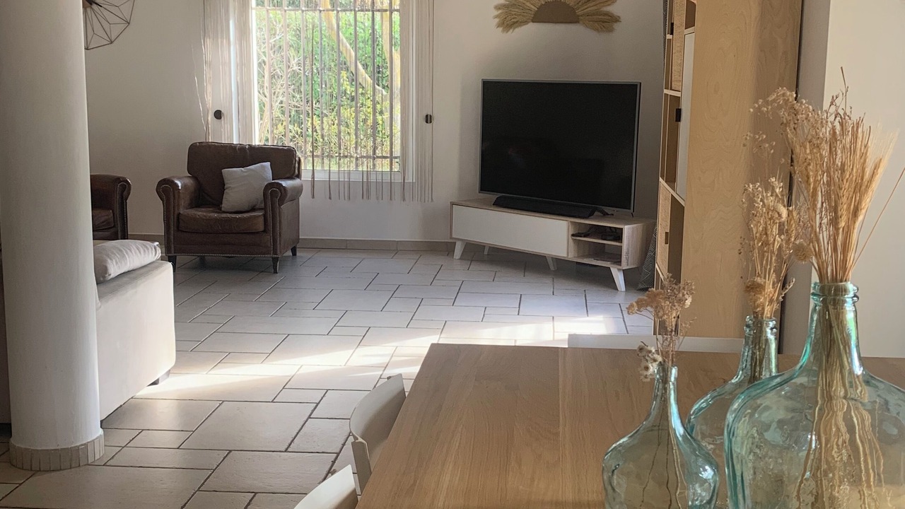 Photo of Livingroom in La Tour-d'Aigues