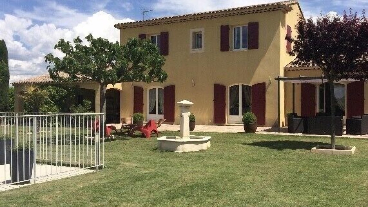 Photo of Outdoor in La Tour-d'Aigues