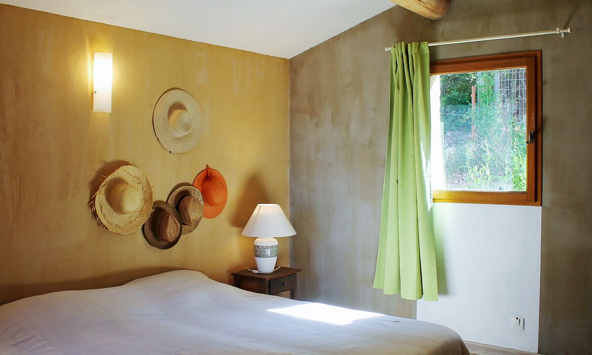 Photo of Bedroom in Rustrel