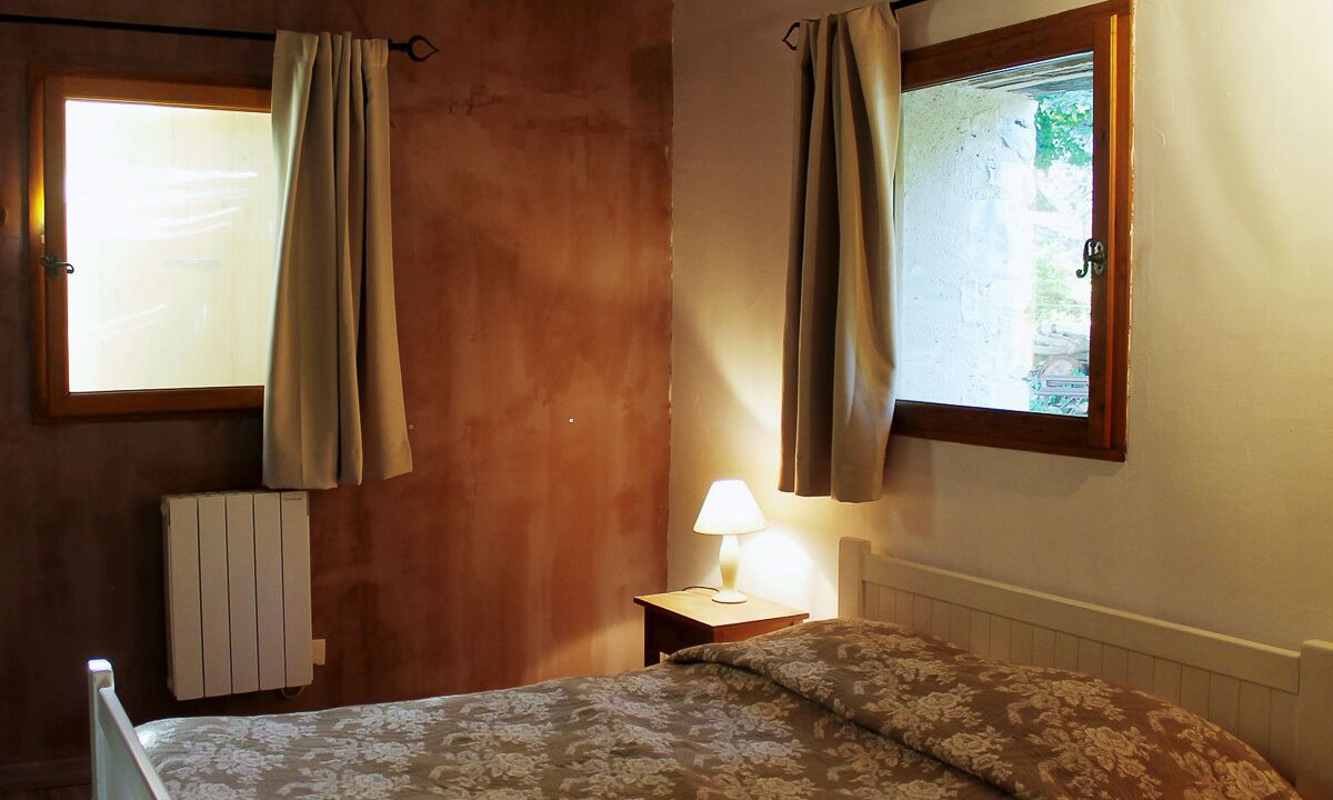 Photo of Bedroom in Rustrel