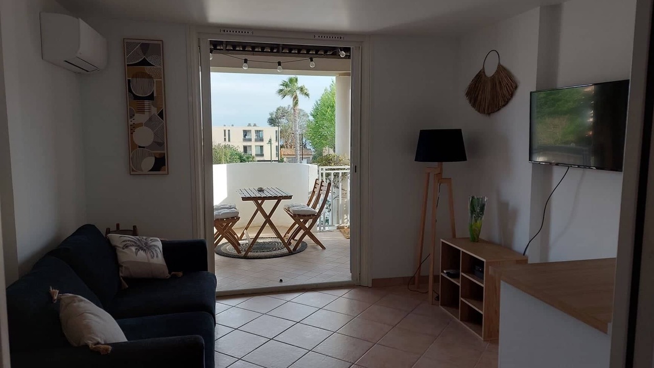 Photo of Livingroom in Cavaliere Beach