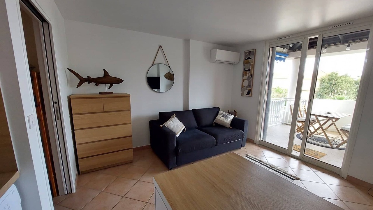 Photo of Livingroom in Cavaliere Beach