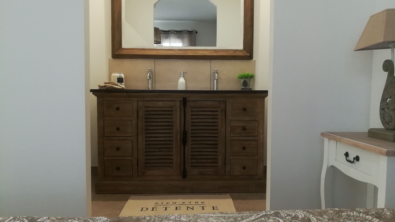 Photo of Bedroom in Chateauneuf-de-Gadagne