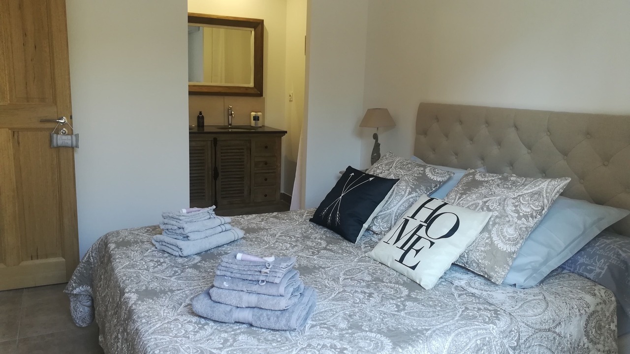 Photo of Bedroom in Chateauneuf-de-Gadagne