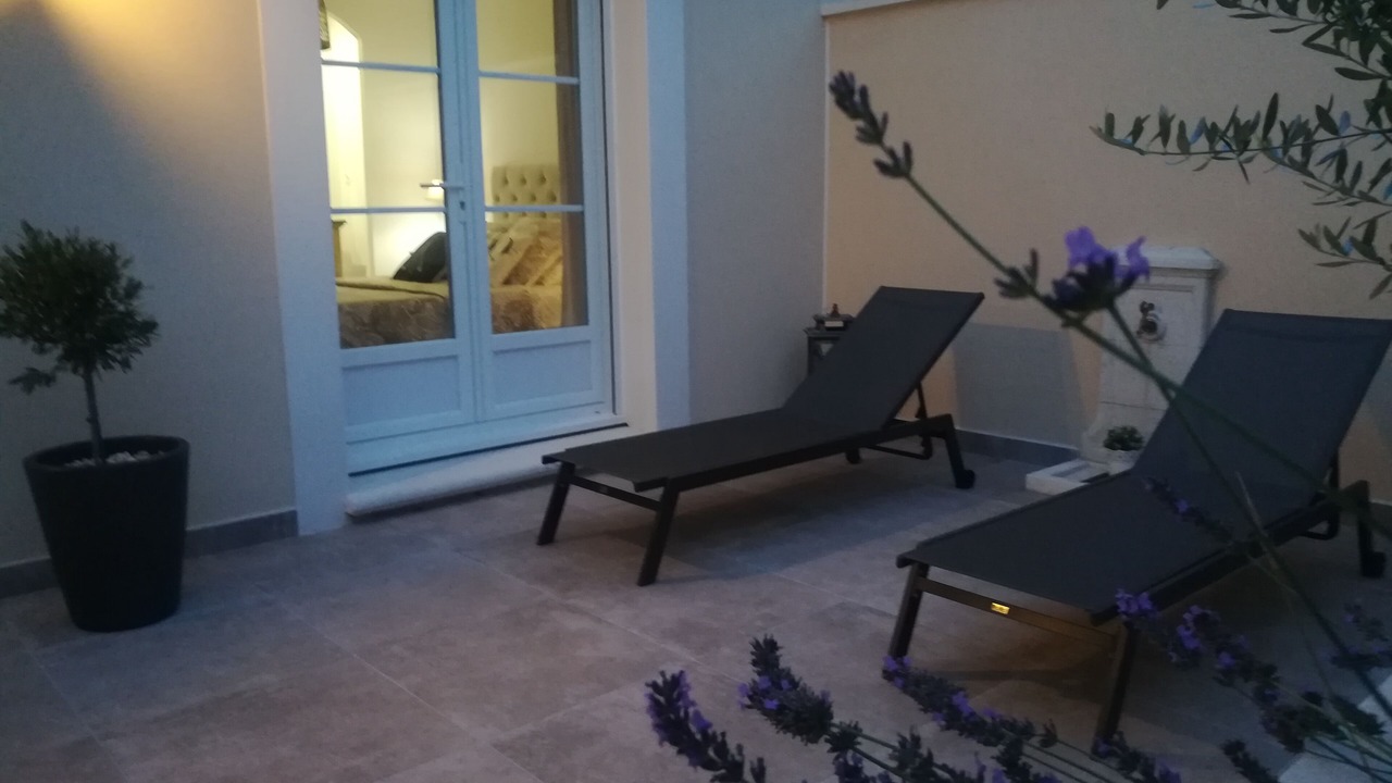 Photo of Patio Balcony in Chateauneuf-de-Gadagne