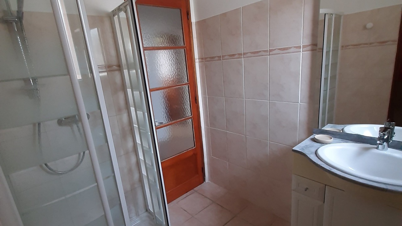 Photo of Bathroom in Mormoiron