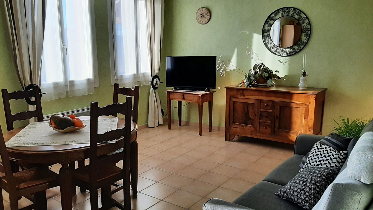 Photo of Livingroom in Mormoiron