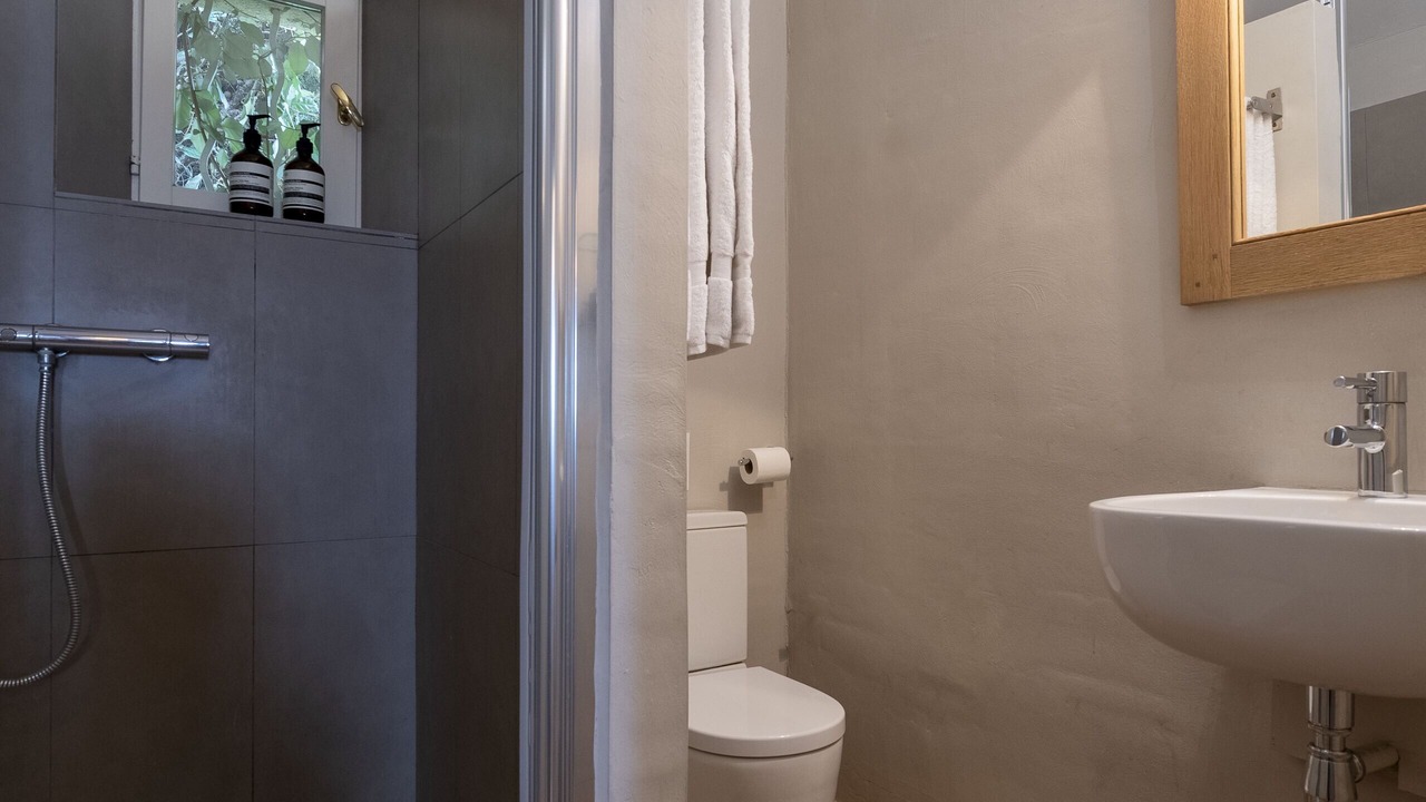 Photo of Bathroom in Joucas