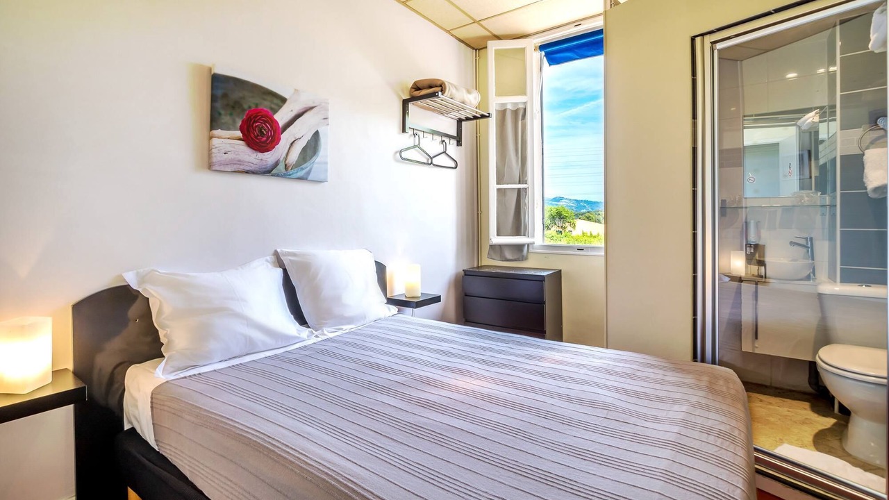 Photo of Bedroom in Allauch