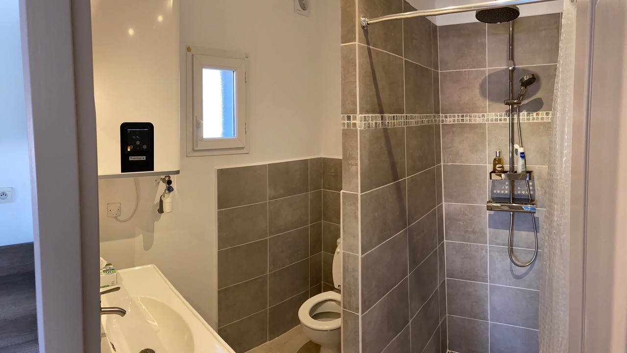 Photo of Bathroom in Saint-Saturnin-les-Avignon