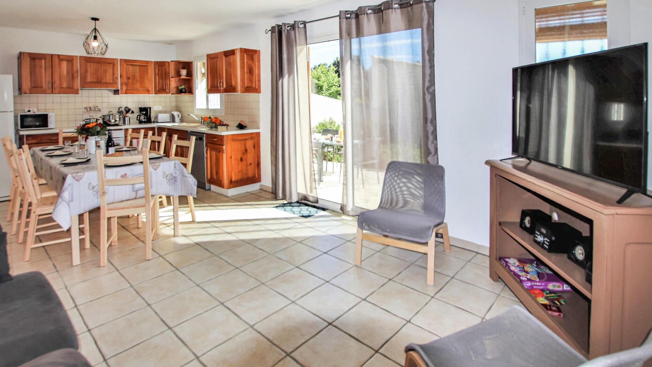 Photo of Bedroom in Rochefort-du-Gard