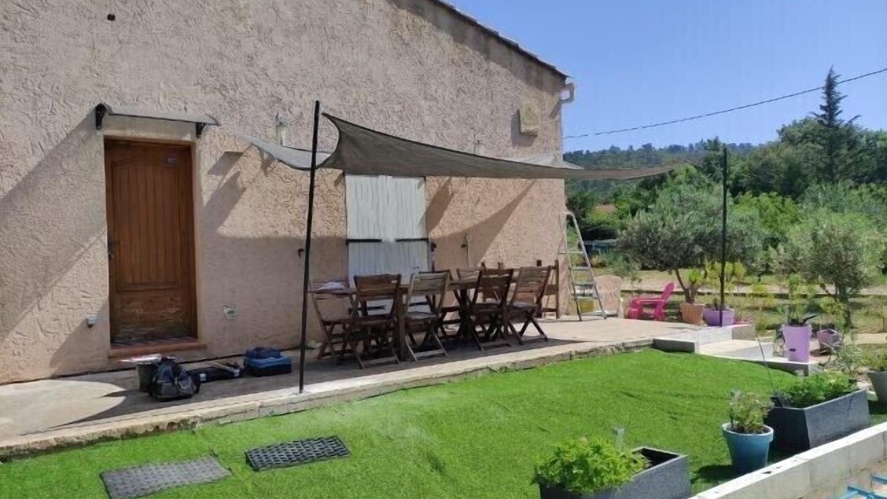Photo of Outdoor in Gareoult