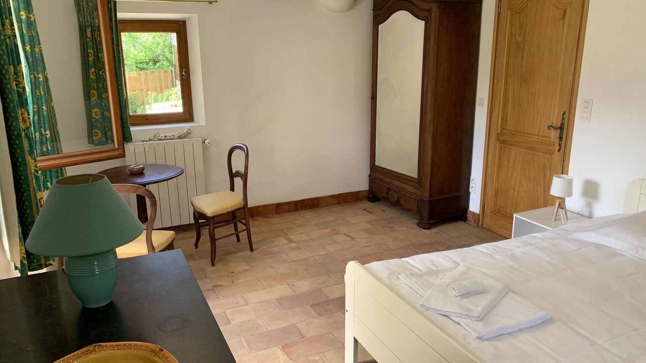 Photo of Bedroom in Plaisians
