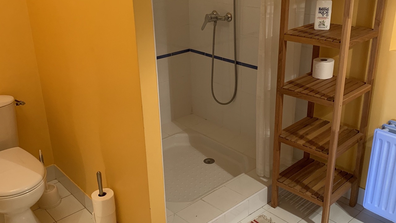 Photo of Bathroom in Plaisians