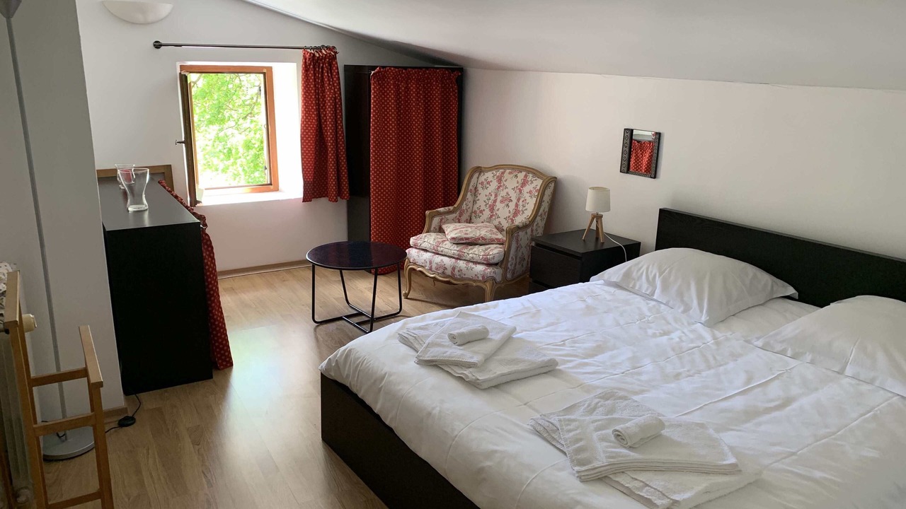 Photo of Bedroom in Plaisians