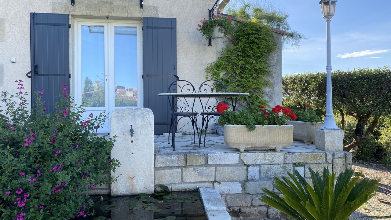 Photo of Outdoor in Comps