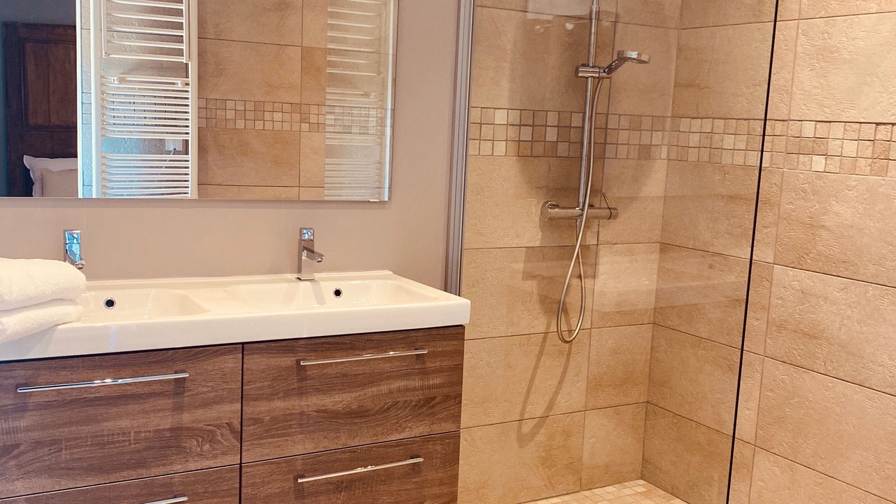 Photo of Bathroom in Morieres-les-Avignon