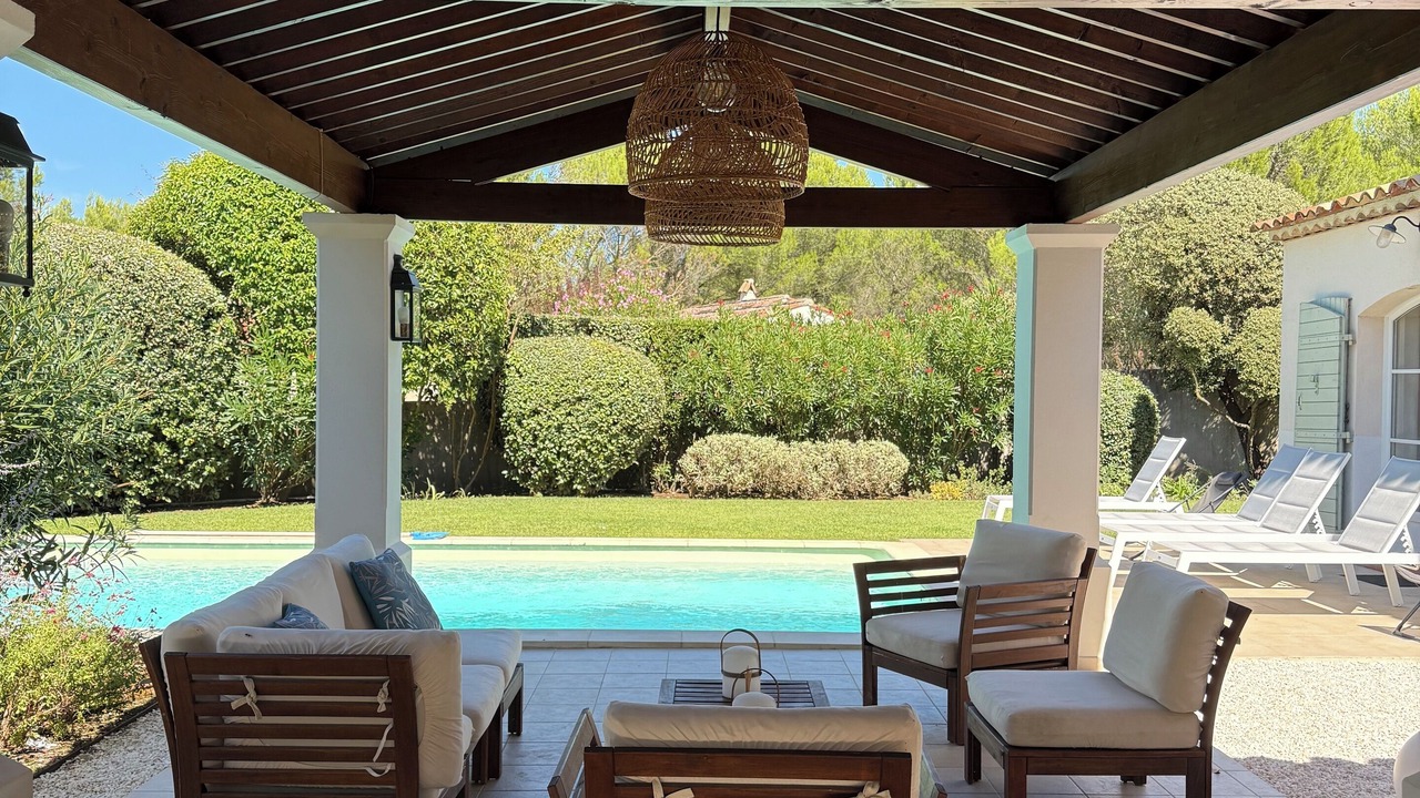 Photo of Outdoor in Pont Royal