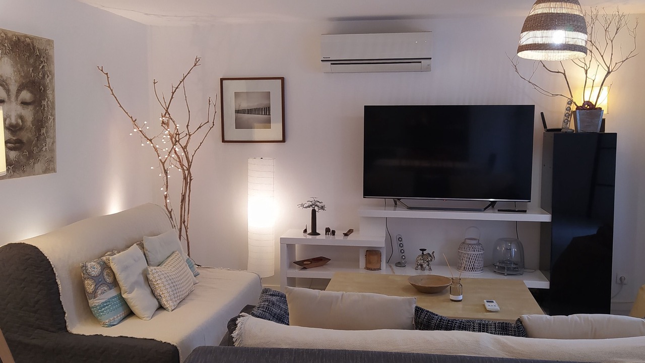 Photo of Livingroom in Ensues-la-Redonne