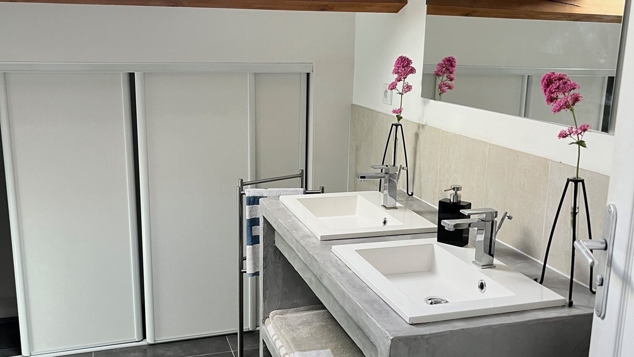 Photo of Bathroom in Maussane
