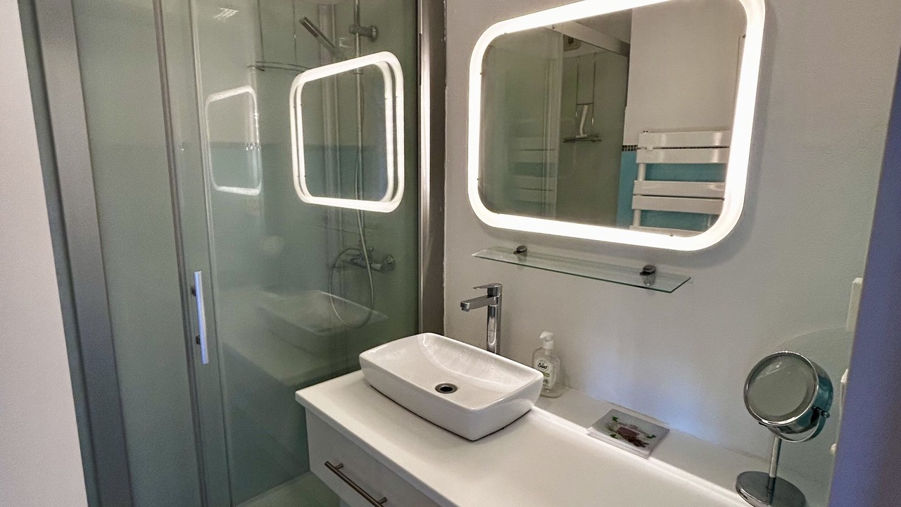 Photo of Bathroom in Miramar