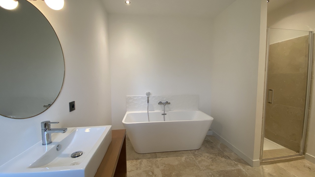 Photo of Bathroom in Chateaurenard