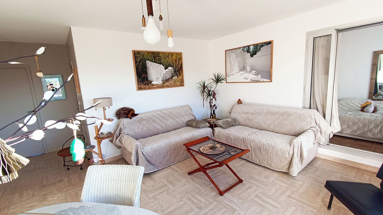 Photo of Livingroom in Hyeres City Centre
