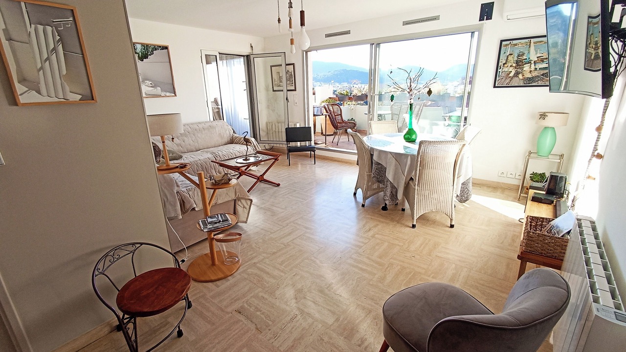 Photo of Livingroom in Hyeres City Centre