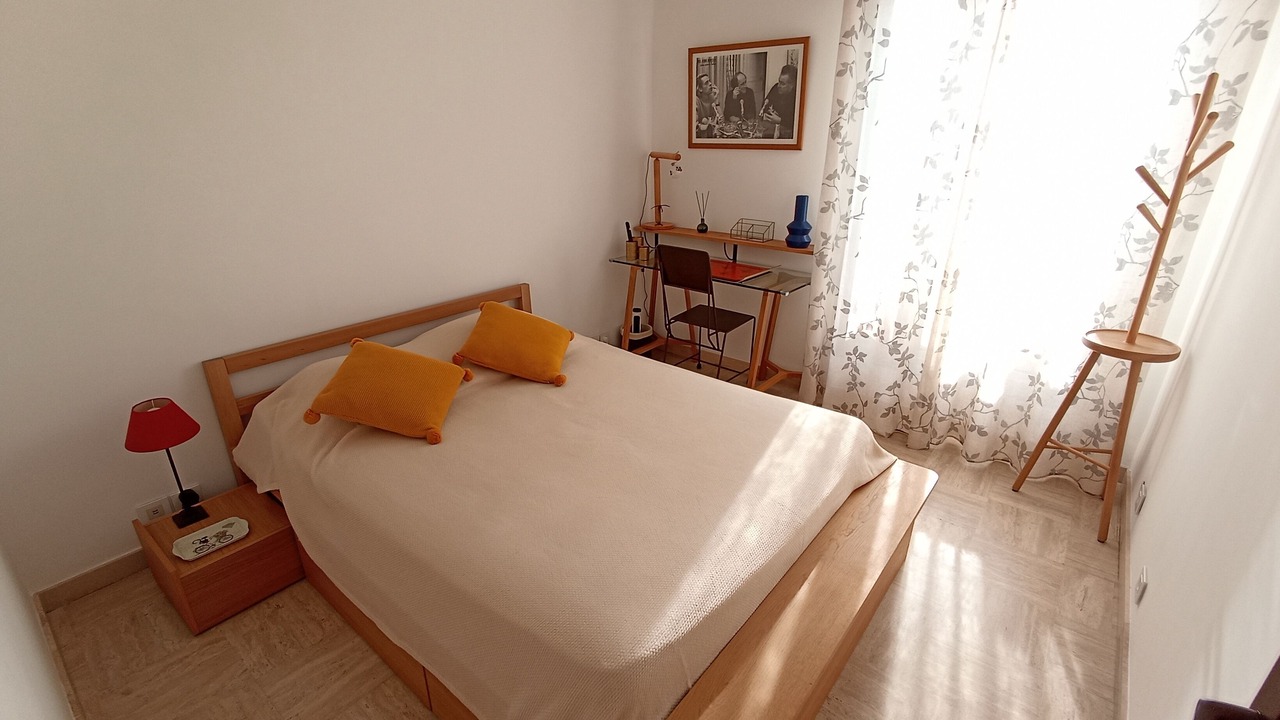 Photo of Bedroom in Hyeres City Centre